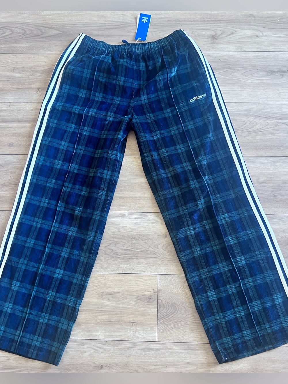Adidas Originals Tartan, Navy & Green Plaid,, Tik tok IG Viral, FIFA, Limited! - Picture 4 of 13